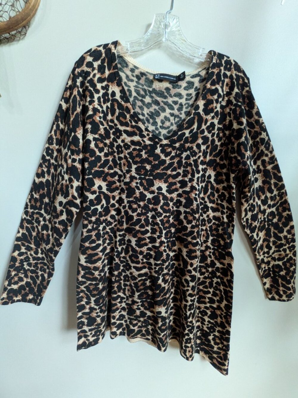 NY&C brown leopard print long sleeve top asymmetrical zipper on side size M #744